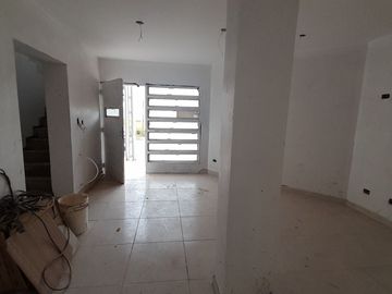 VENTA DE CASA EN CONSTRUCCION NEUQUEN