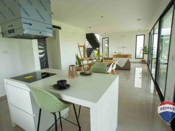 CASA EN VENTA 6 AMBIENTES EN TERRALAGOS A ESTRENAR