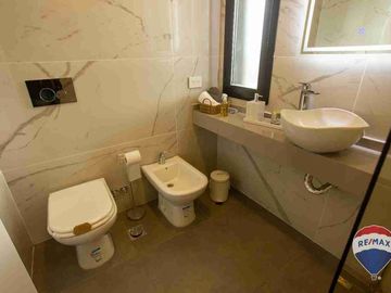 CASA EN VENTA 6 AMBIENTES EN TERRALAGOS A ESTRENAR