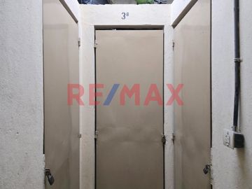 4 AMBIENTES DEPENDENCIA BALCON COCHERA T/RECICLADO