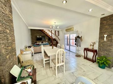 Excelente Casa 5 amb Ramos Mejia- Venta-Permuta