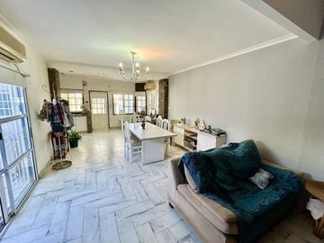 Excelente Casa 5 amb Ramos Mejia- Venta-Permuta