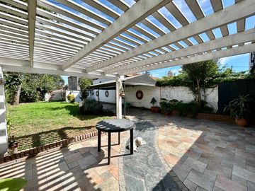 Excelente Casa 5 amb Ramos Mejia- Venta-Permuta