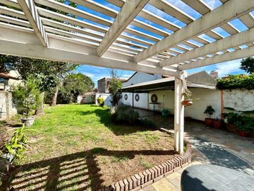 Excelente Casa 5 amb Ramos Mejia- Venta-Permuta