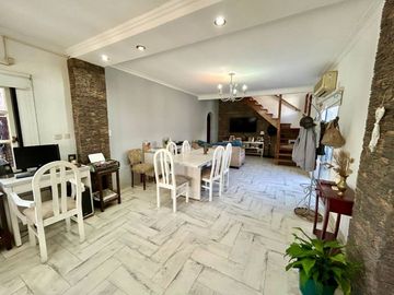 Excelente Casa 5 amb Ramos Mejia- Venta-Permuta
