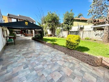 Excelente Casa 5 amb Ramos Mejia- Venta-Permuta