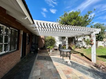 Excelente Casa 5 amb Ramos Mejia- Venta-Permuta