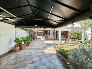 Excelente Casa 5 amb Ramos Mejia- Venta-Permuta
