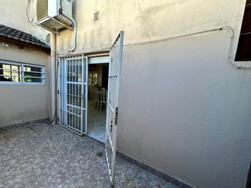 Excelente Casa 5 amb Ramos Mejia- Venta-Permuta