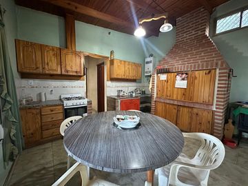 CASA QUINTA BARRIO LOS CHAÑARES