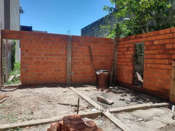 TERRENO MAS LOCAL A TERMINAR EN CORRIENTES CAPITAL