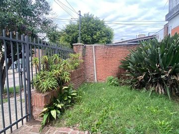 CASA DUPLEX EN VENTA 5 AMBIENTES CIUDADELA NORTE