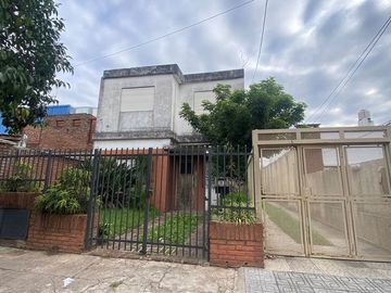 CASA DUPLEX EN VENTA 5 AMBIENTES CIUDADELA NORTE