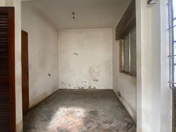 CASA DUPLEX EN VENTA 5 AMBIENTES CIUDADELA NORTE