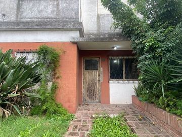 CASA DUPLEX EN VENTA 5 AMBIENTES CIUDADELA NORTE