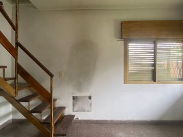 CASA DUPLEX EN VENTA 5 AMBIENTES CIUDADELA NORTE
