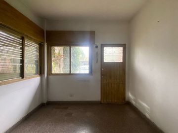 CASA DUPLEX EN VENTA 5 AMBIENTES CIUDADELA NORTE