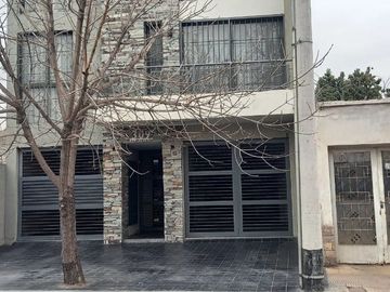 Venta Depto 2 Hab, Patio y Cochera en Godoy Cruz
