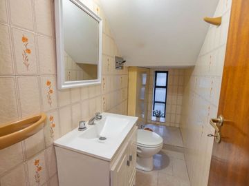 CASA EN VENTA BURZACO APTA CREDITO 1OO MTS ESPORA