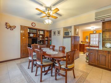 CASA EN VENTA BURZACO APTA CREDITO 1OO MTS ESPORA
