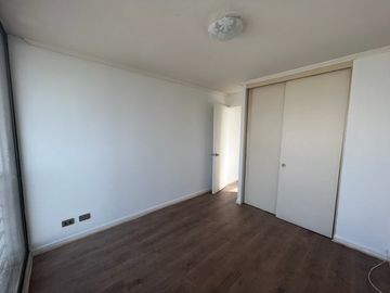 Departamento en Venta en Av. Fermín Vivaceta / Frente Hipodromo
