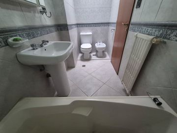 Venta Casa en Ramos Mejía 7 ambientes.