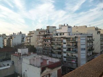 Vta depto. 5 ambientes . Balcón terraza. V.Crespo.