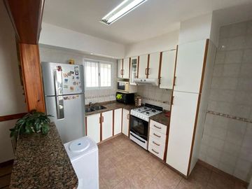VENTA PH 3 AMB CON TERRAZA-QUINCHO EN CASEROS