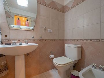 VENTA DEPARTAMENTO 5 AMBIENTES CABALLITO COCHERA
