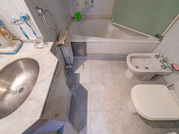 VENTA DEPARTAMENTO 5 AMBIENTES CABALLITO COCHERA