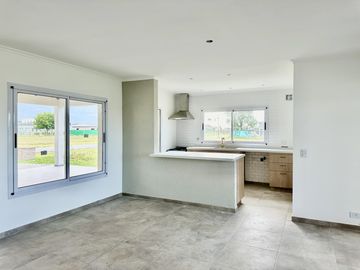 Casa en  venta barrio el rebenque Canning