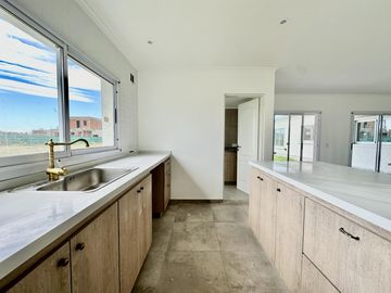Casa en  venta barrio el rebenque Canning
