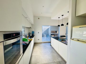 Casa - Venta