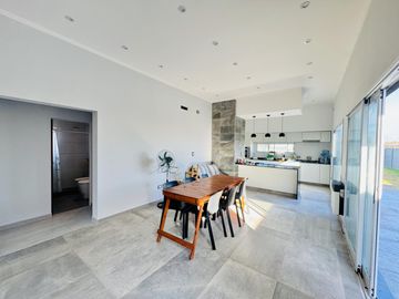 Casa - Venta