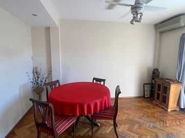 Departamento con cochera en venta en San Isidro