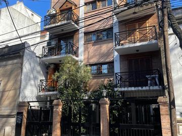 Departamento con cochera en venta en San Isidro