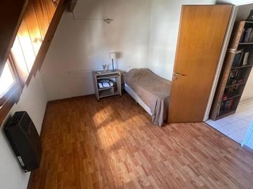 Departamento con cochera en venta en San Isidro