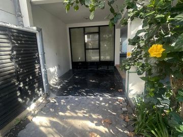 Departamento con cochera en venta en San Isidro