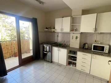 Departamento con cochera en venta en San Isidro