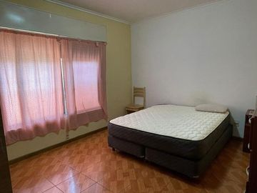 Casa en venta - 2 Dormitorios 2 Baños 1 Local - 200Mts2 - Monte Grande