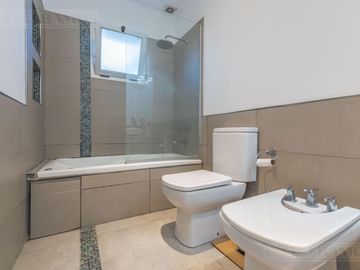 Casa en Área 1 toda parquizada oportunidad San Sebastián MB no crédito