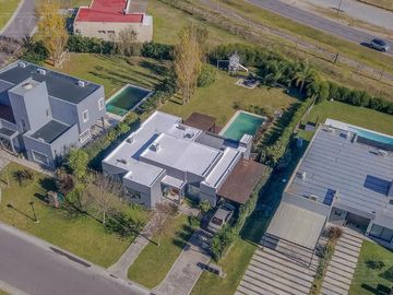 Casa en Área 1 toda parquizada oportunidad San Sebastián MB no crédito