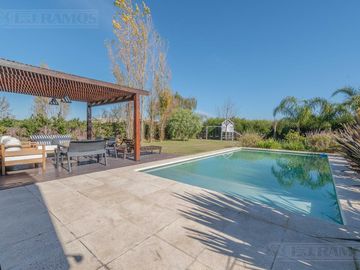 Casa en Área 1 toda parquizada oportunidad San Sebastián MB no crédito
