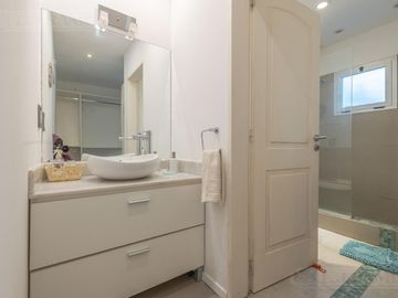Casa en Área 1 toda parquizada oportunidad San Sebastián MB no crédito