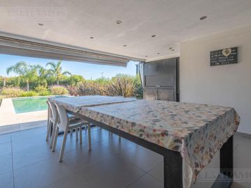 Casa en Área 1 toda parquizada oportunidad San Sebastián MB no crédito