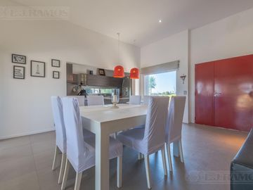 Casa en Área 1 toda parquizada oportunidad San Sebastián MB no crédito