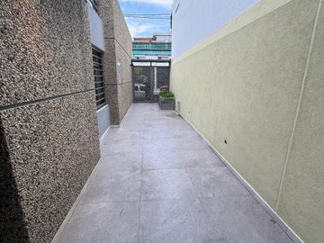 Casa en wilde cuatro ambientes cochera piscina en venta a estrenar