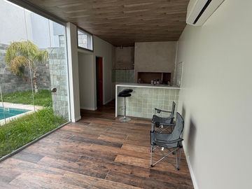 Casa en wilde cuatro ambientes cochera piscina en venta a estrenar