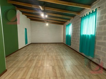 Casa 4 ambientes con cochera + monoambiente independiente