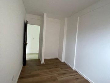 Departamento en  venta de 4 ambientes con dos baños y balcon al frente - Wilde